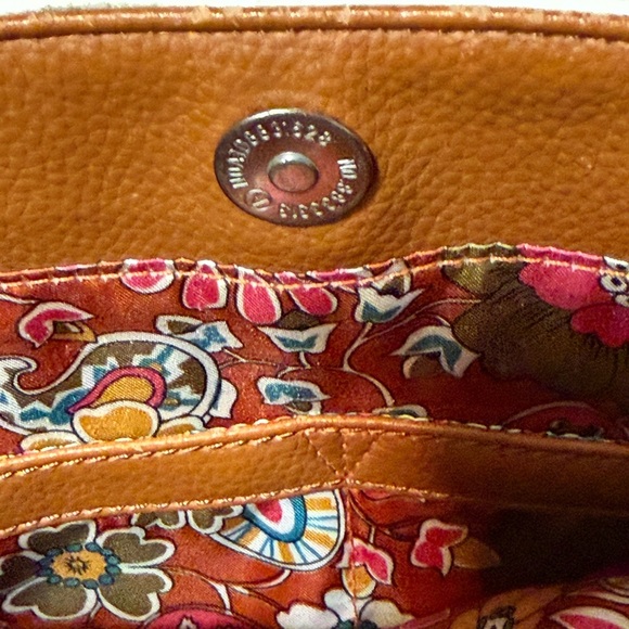 Elegant Two-Tone Genuine Leather Tote Bag Naturalizer - Picture 10 of 16